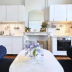 The Kooch House 1.4