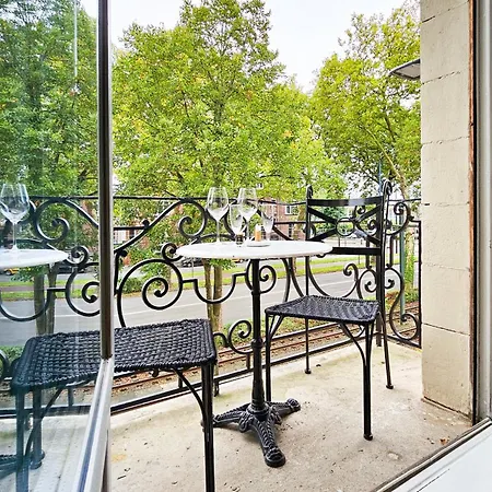 The Kooch House 1.4 בית הארחה