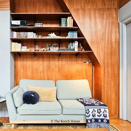 The Kooch House 1.4 בית הארחה