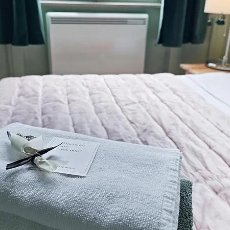 בית הארחה The Kooch House 1.4